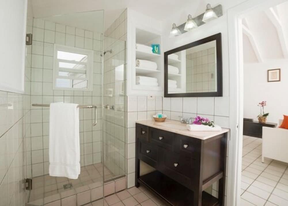 The Cottage Club Hotel - Photo 4