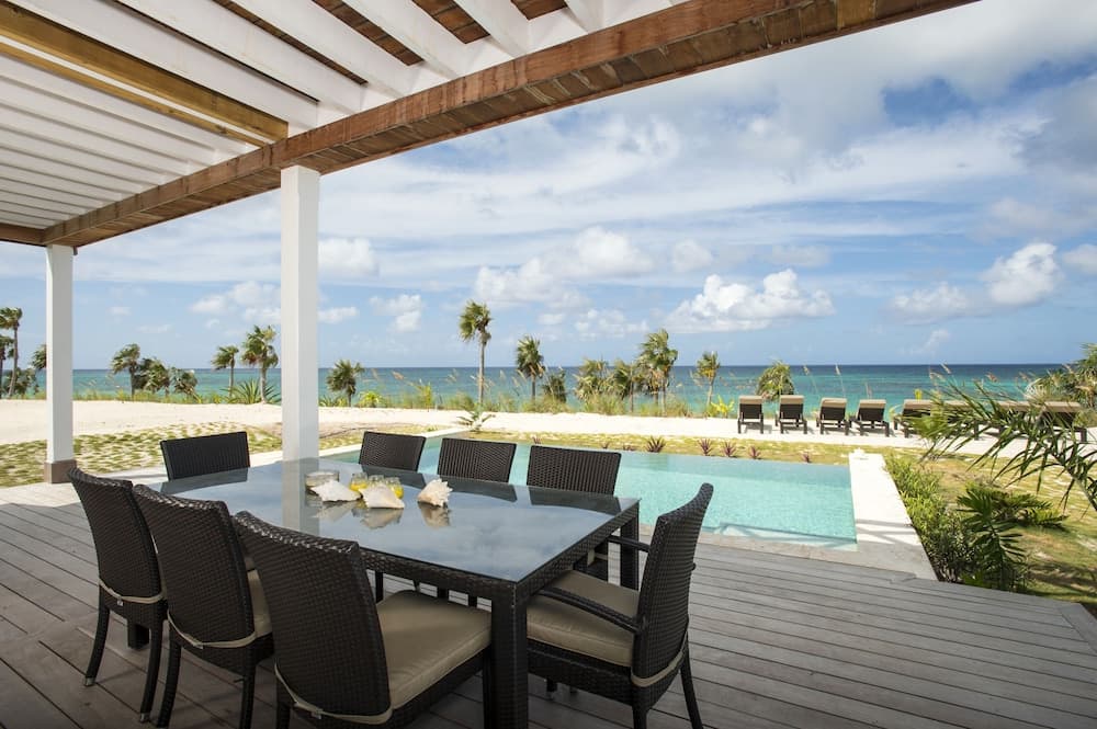 La Bougainvillea Hotel and Villas - Photo 86