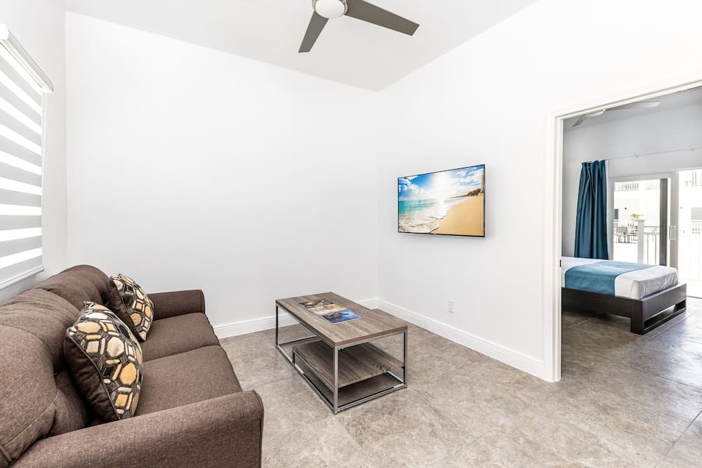 Ocean Breeze Resort - Photo 29