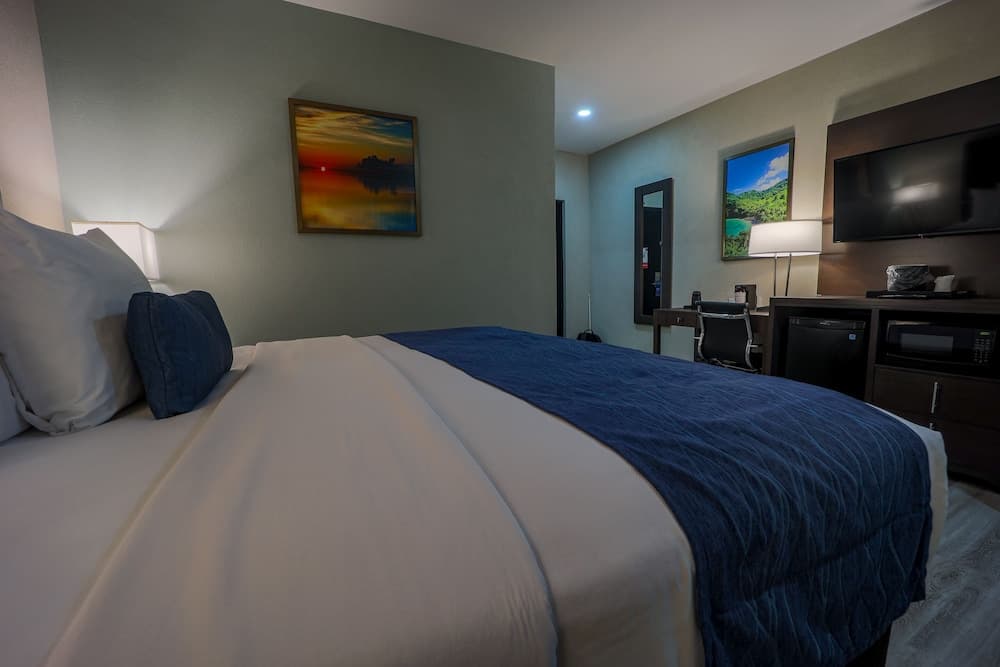 Comfort Inn & Suites Tobago - Photo 40