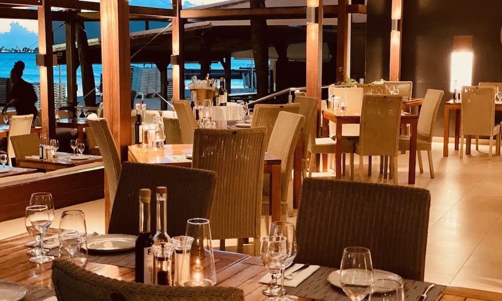 Holland House Beach Hotel - Photo 28