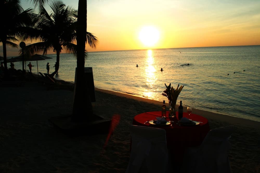 Infinity Bay Spa & Beach Resort - Photo 47