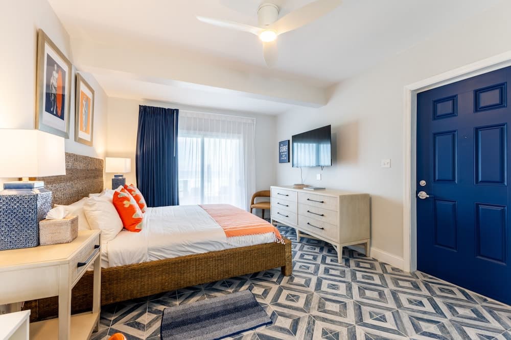 Sebastian's on the Beach - Photo 14