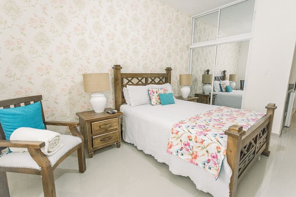 Hotel Rancho Guacamayos - Photo 32