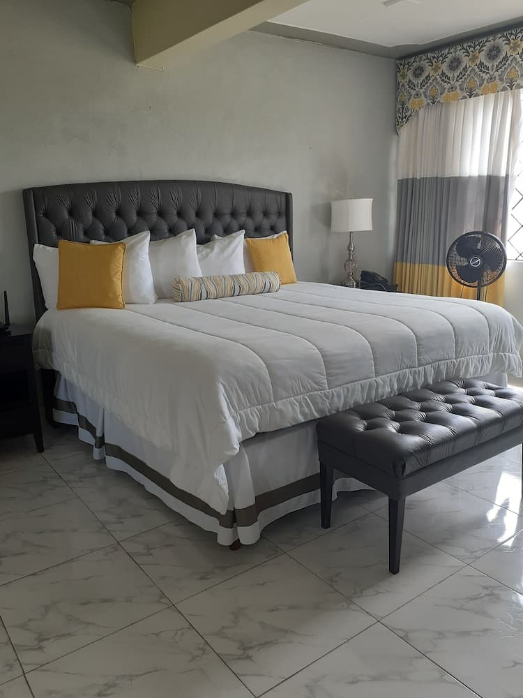 Golf View Hotel - Photo 36