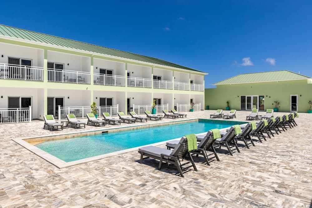 Ocean Breeze Resort - Photo 7