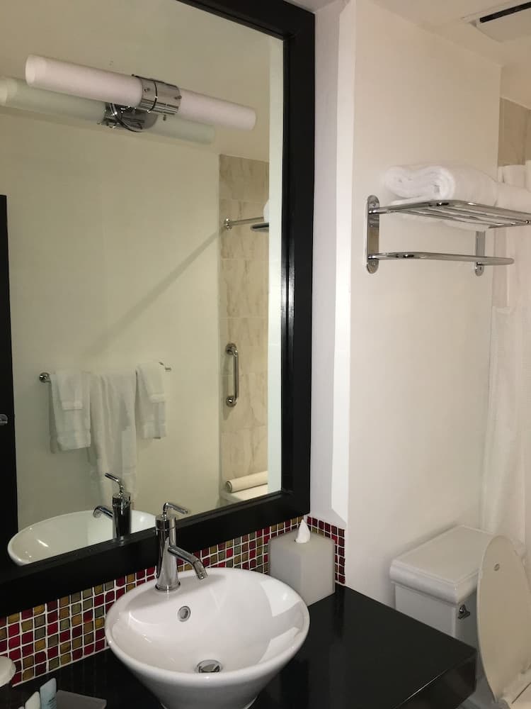 S Hotel Kingston - Photo 58