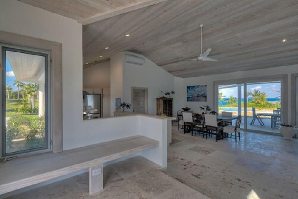 La Bougainvillea Hotel and Villas - Photo 169