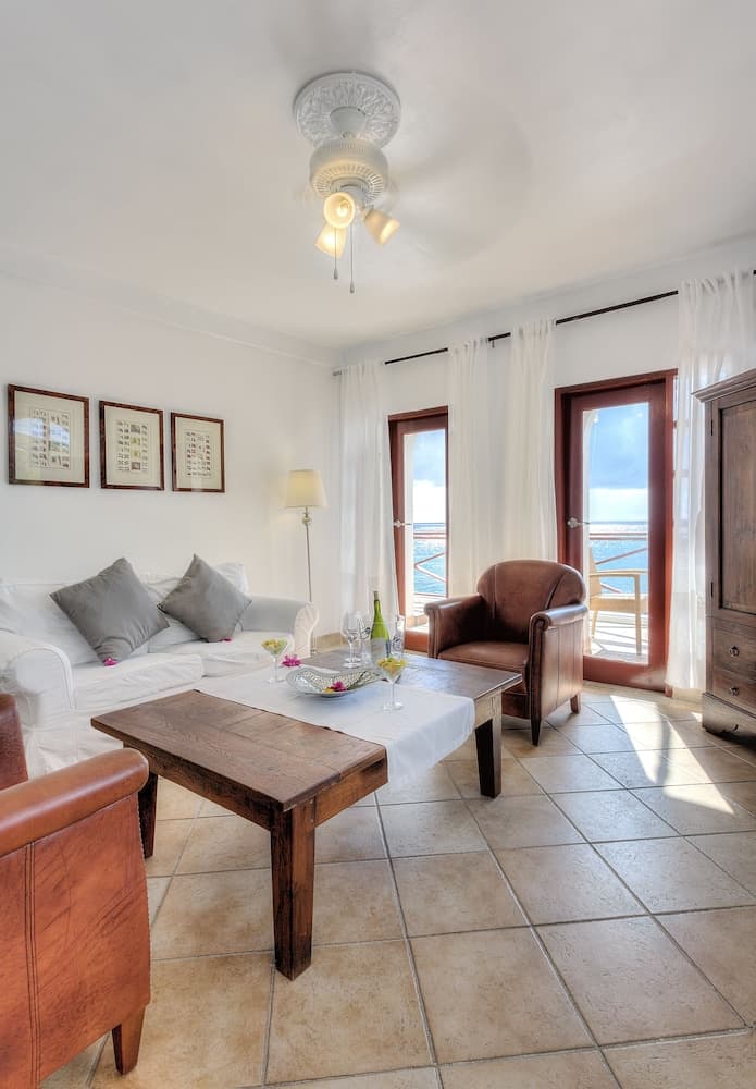 The Old Gin House - Photo 10