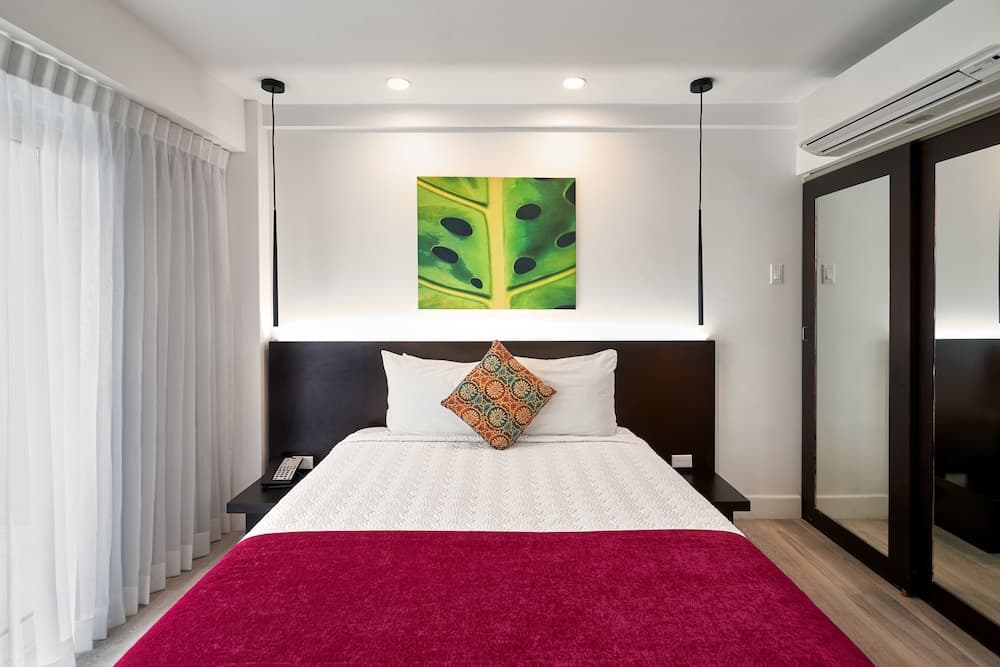 R Hotel Kingston - Photo 13