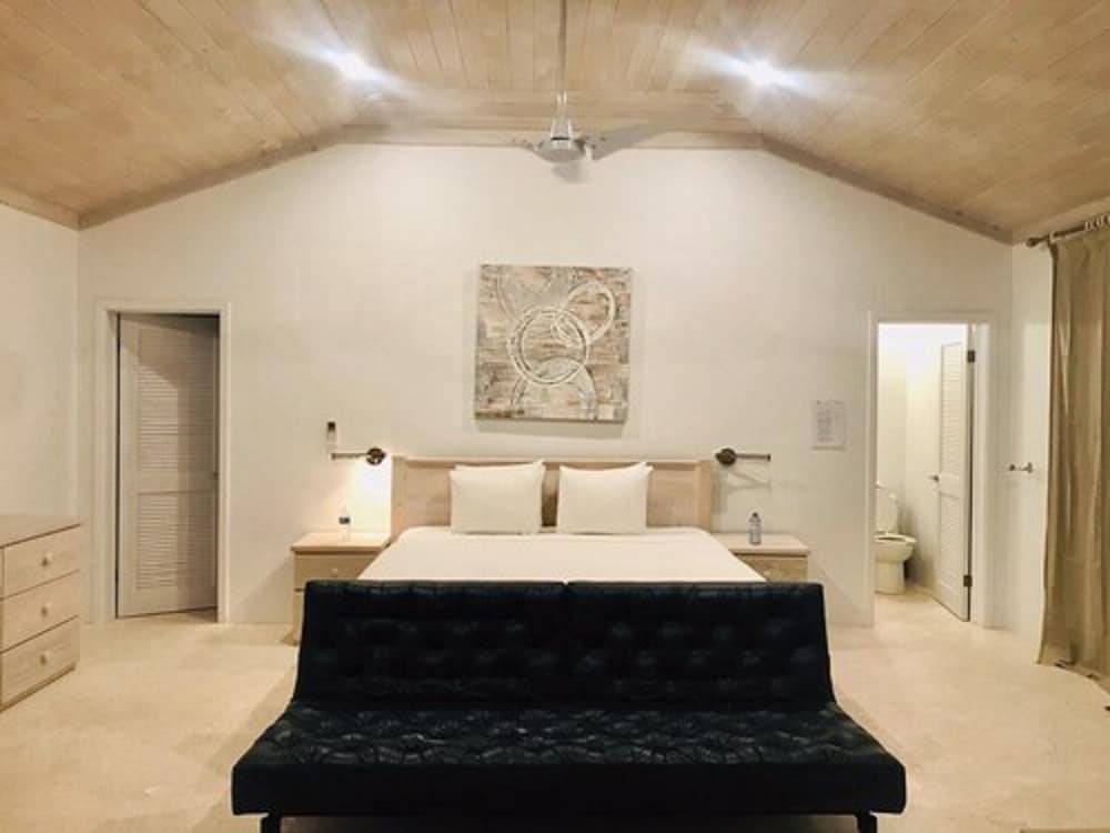 La Bougainvillea Hotel and Villas - Photo 14