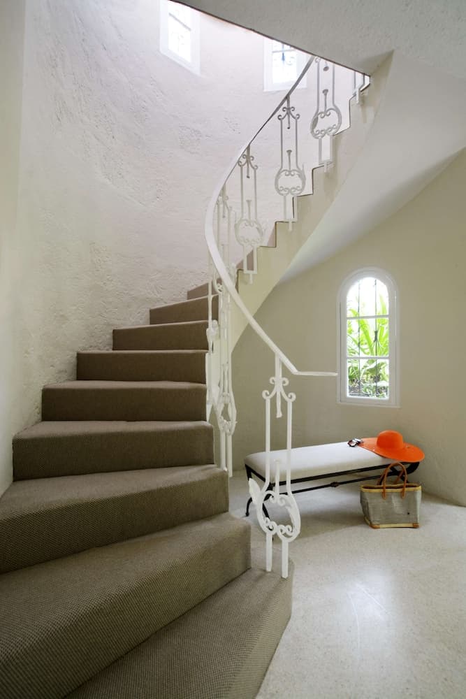 Fairmont Royal Pavilion - Photo 4