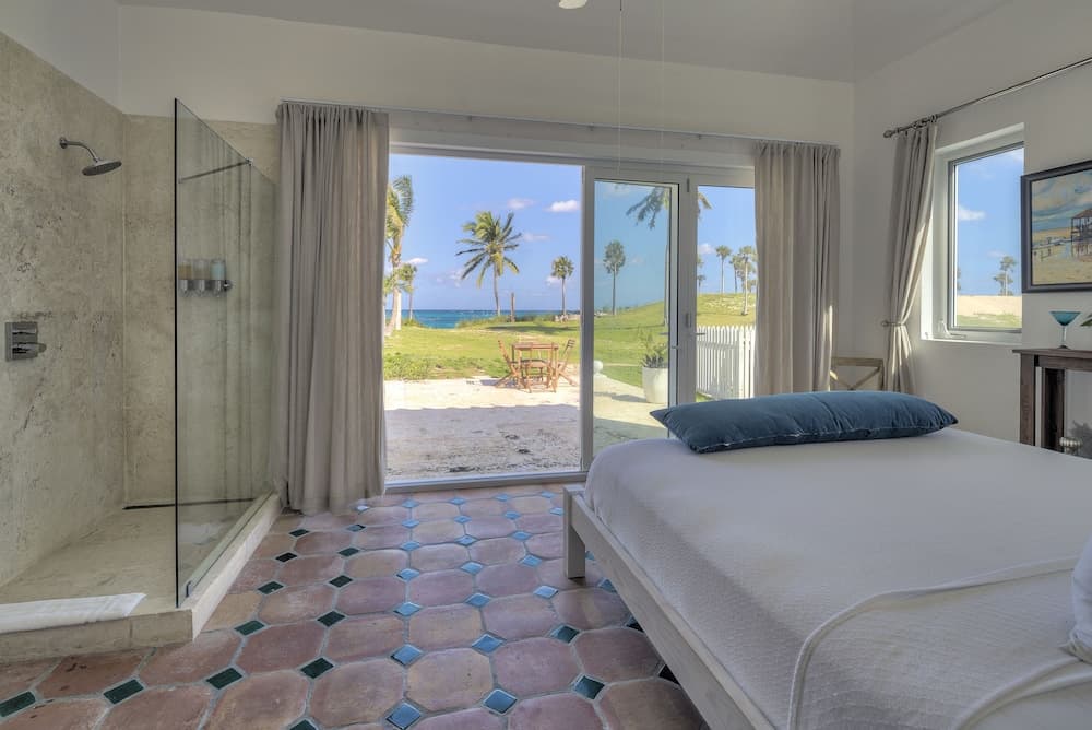 La Bougainvillea Hotel and Villas - Photo 9