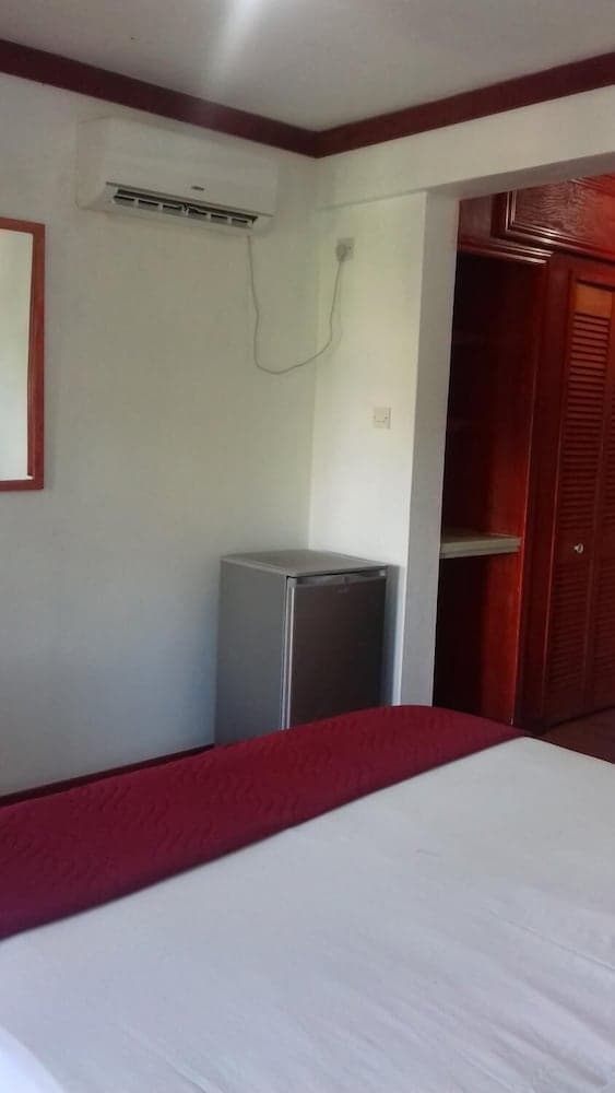 Spring Gardens Resort - Photo 11