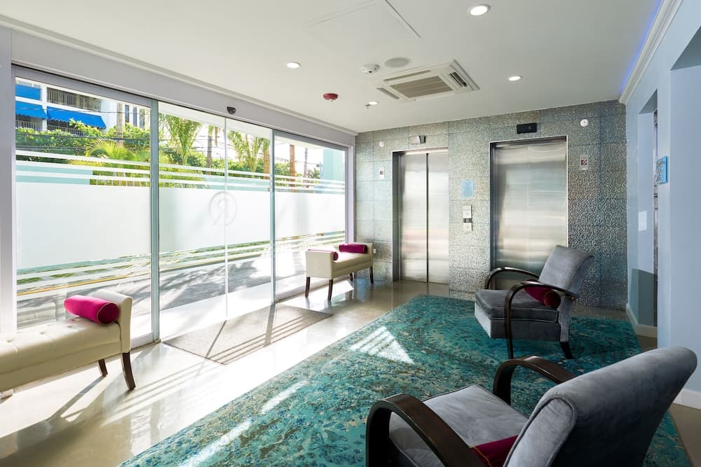 R Hotel Kingston - Photo 2