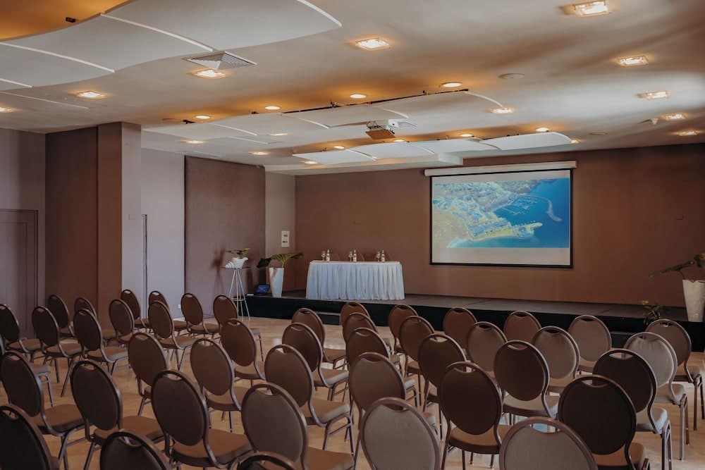 Hotel Bannister by Mint - Photo 53