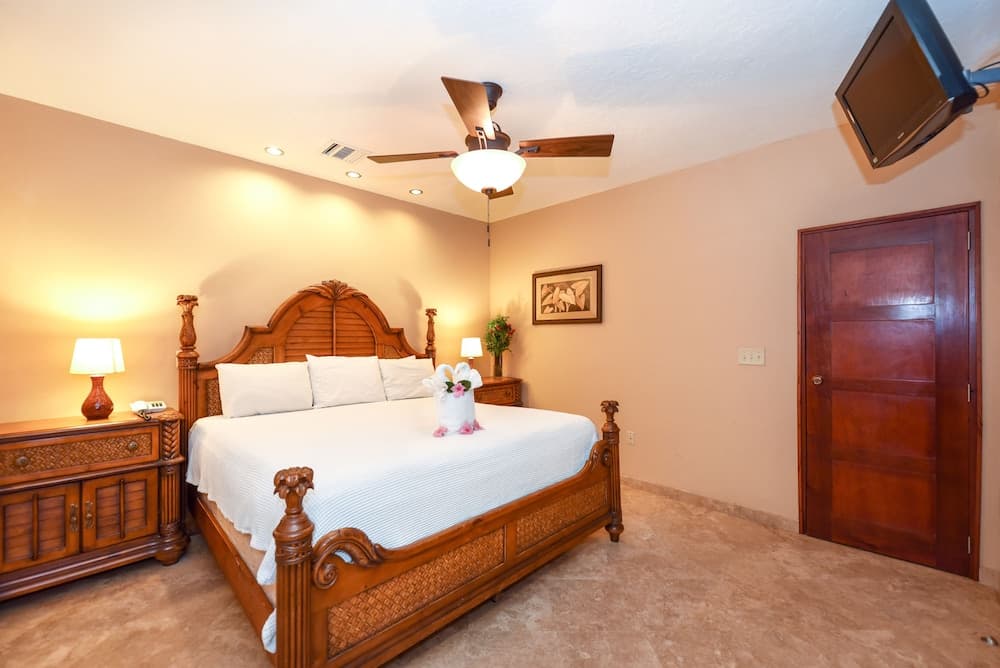 Infinity Bay Spa & Beach Resort - Photo 73