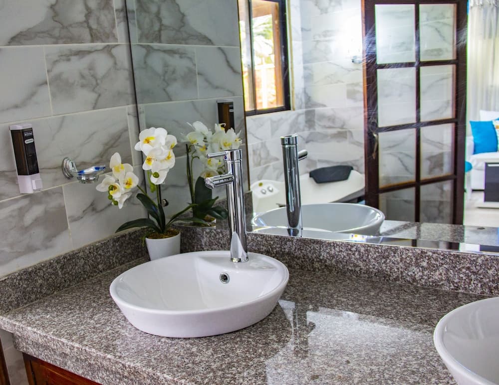 Hotel Rancho Guacamayos - Photo 62