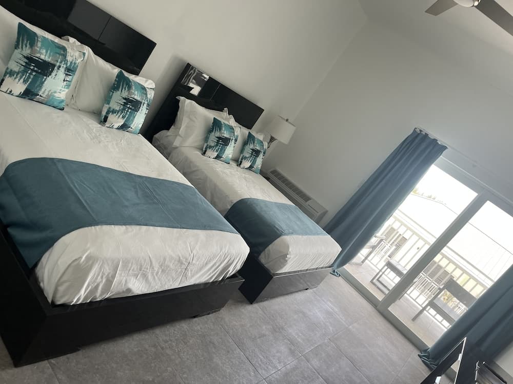 Ocean Breeze Resort - Photo 34