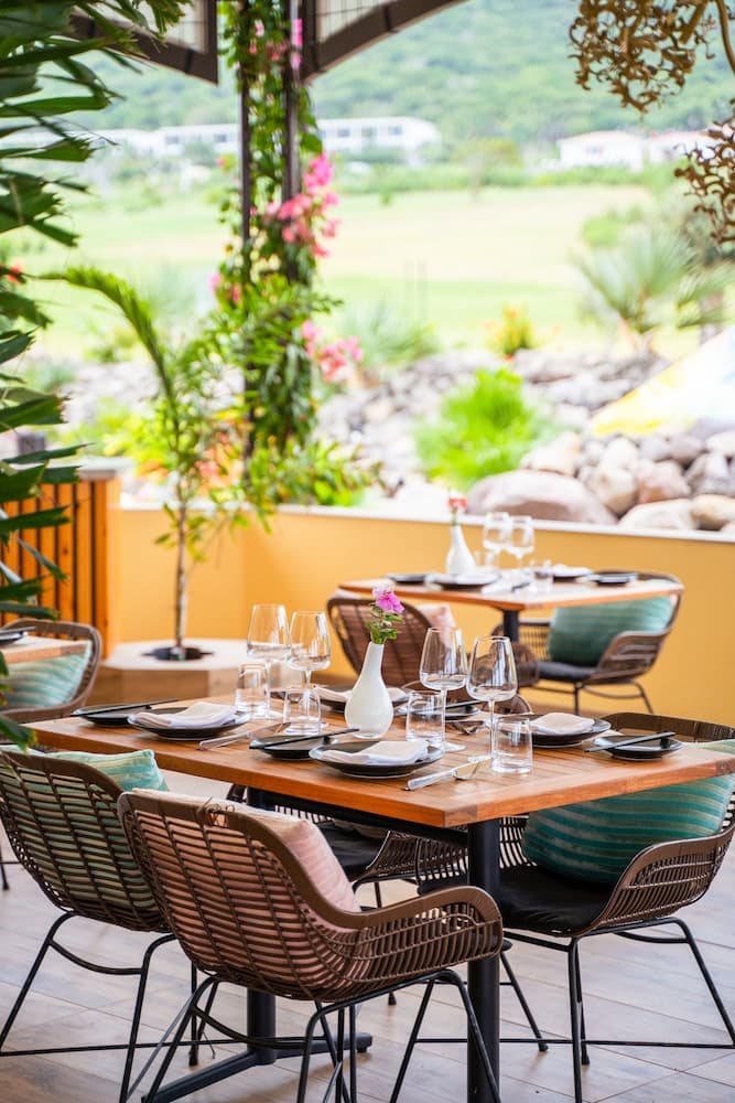 Golden Rock Dive And Nature Resort - Photo 49