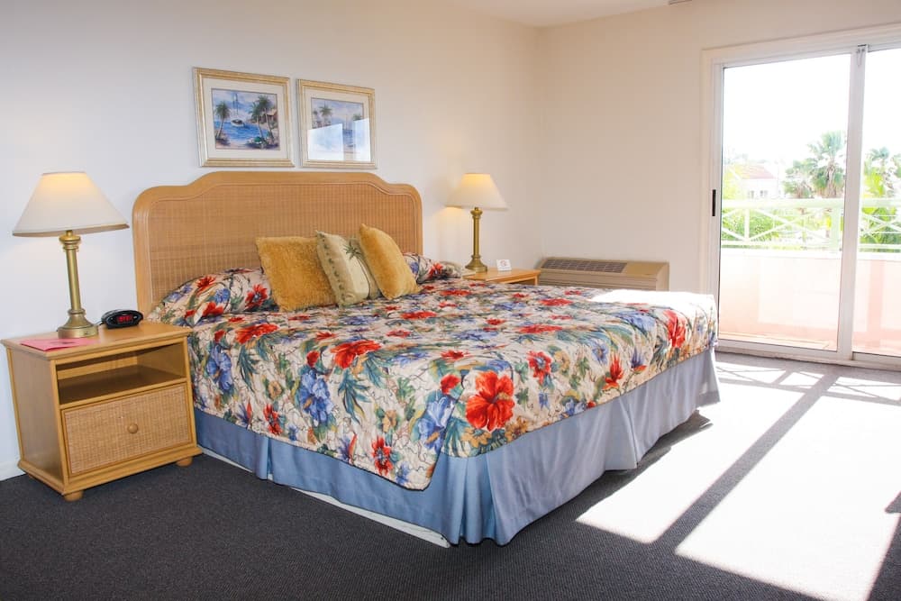 Castaways Resort and Suites - Photo 12