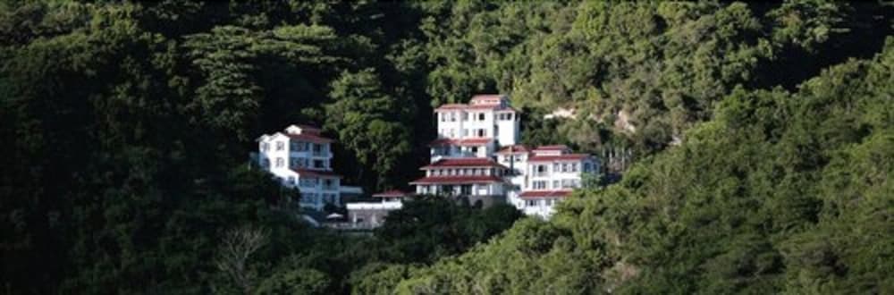 Queen’s Hotel Saba - Photo 26