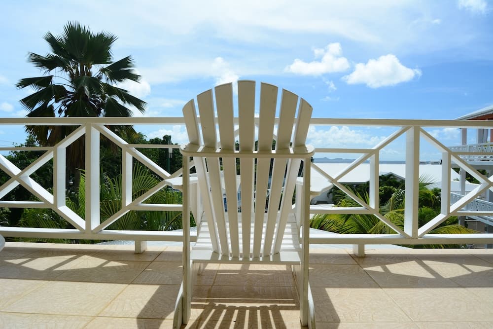 Beachcombers Hotel - Photo 37