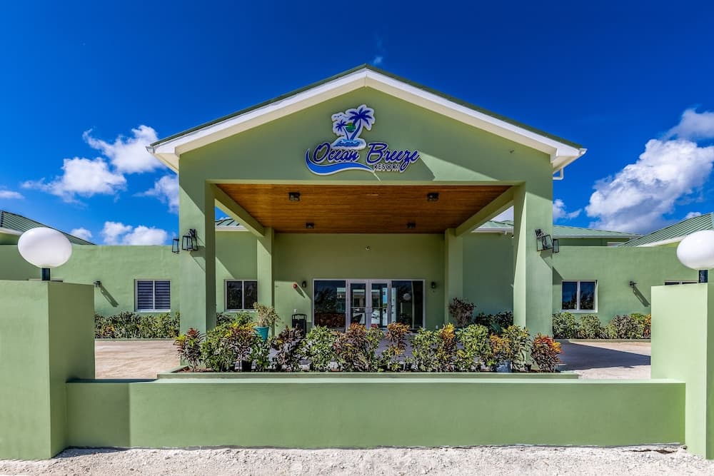 Ocean Breeze Resort - Photo 21