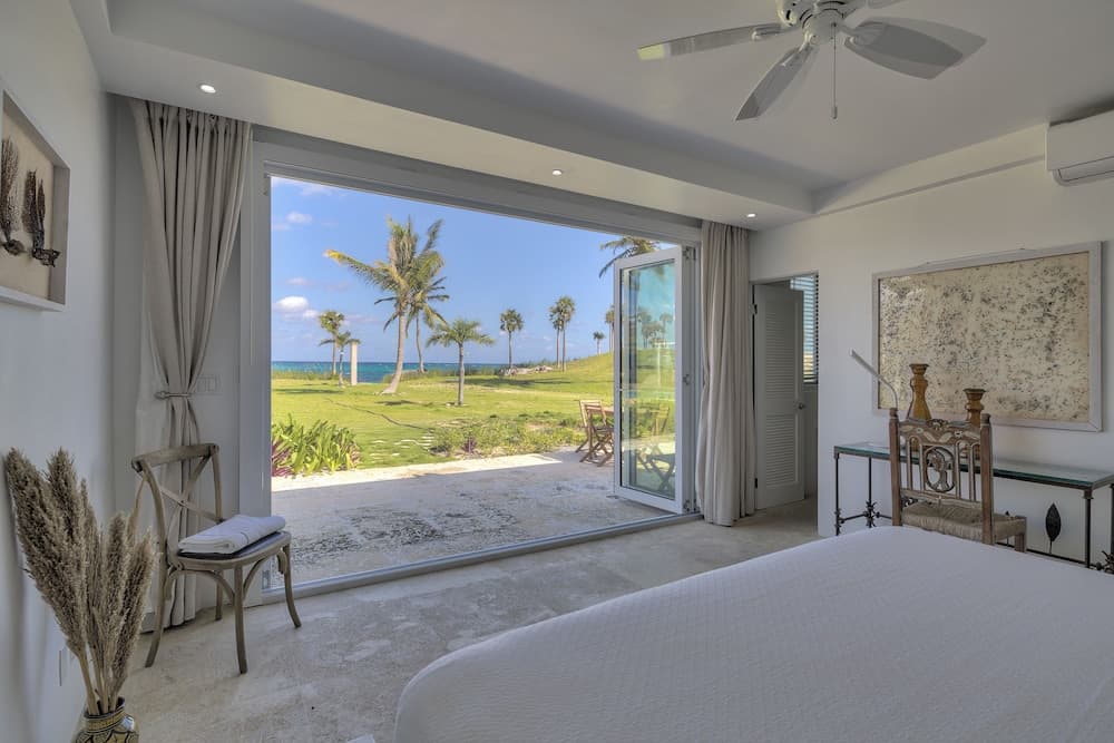 La Bougainvillea Hotel and Villas - Photo 10