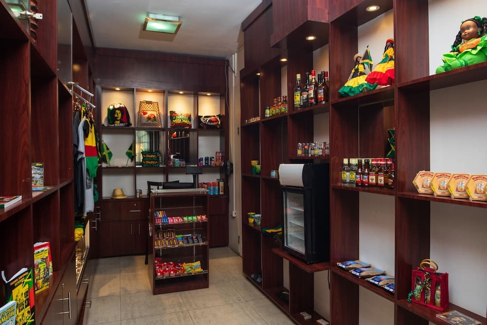 S Hotel Kingston - Photo 37