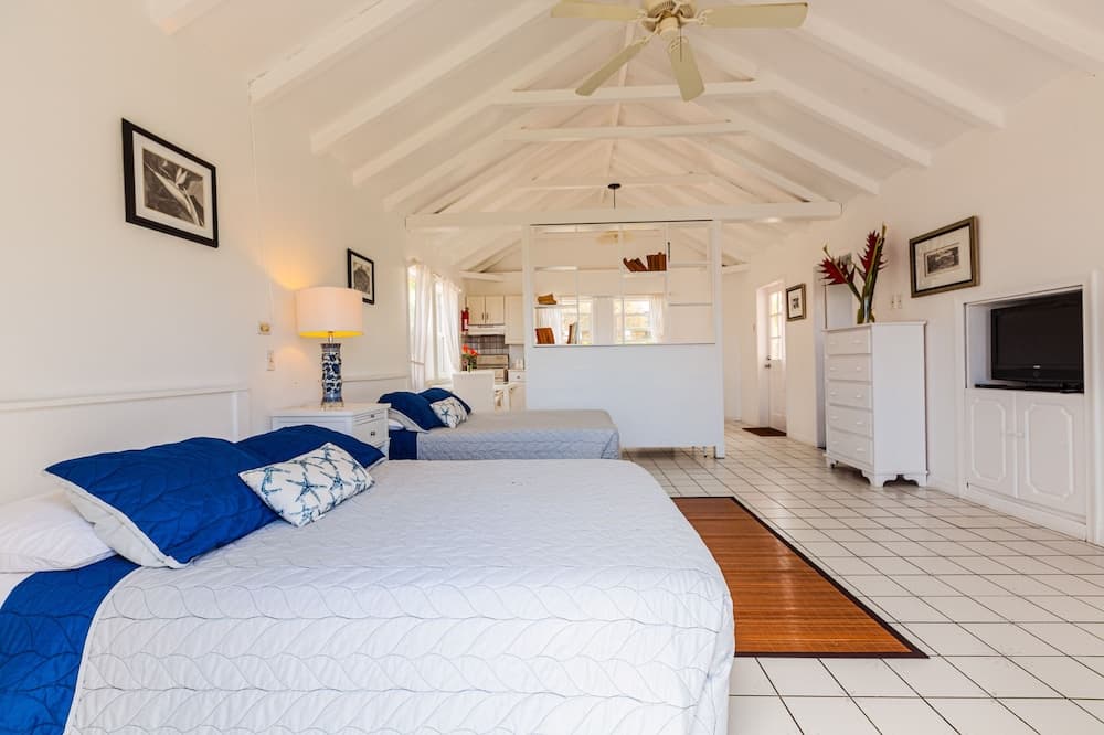 The Cottage Club Hotel - Photo 2