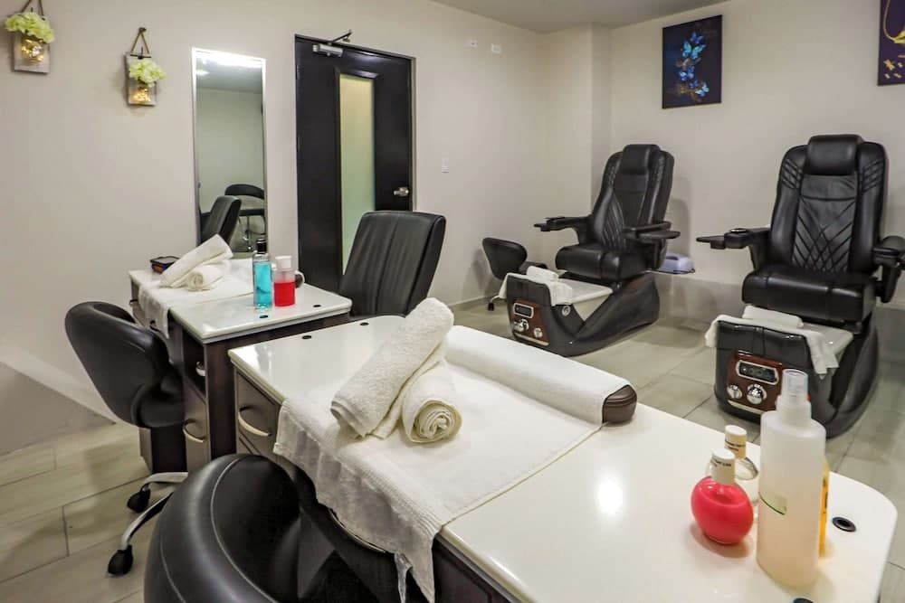 Comfort Inn & Suites Tobago - Photo 17