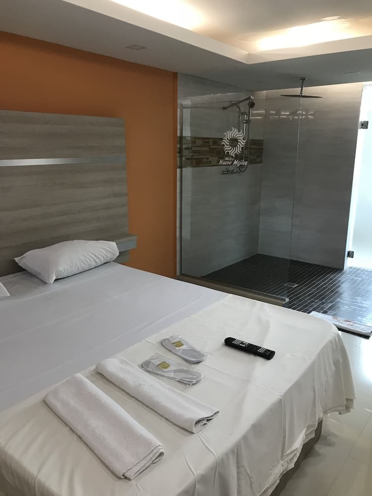 Hotel Nuevo Mejico - Photo 20