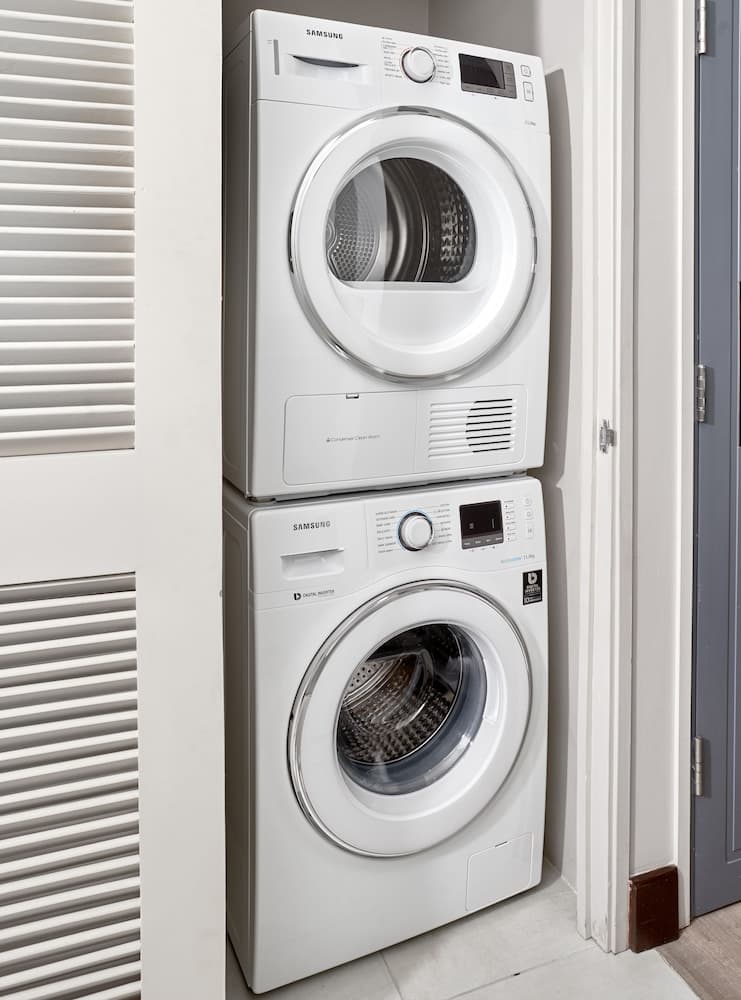 R Hotel Kingston - Photo 27