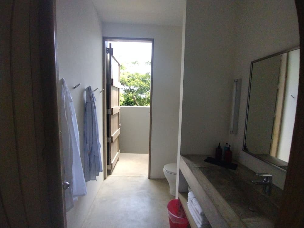 Hix Island House - Photo 48