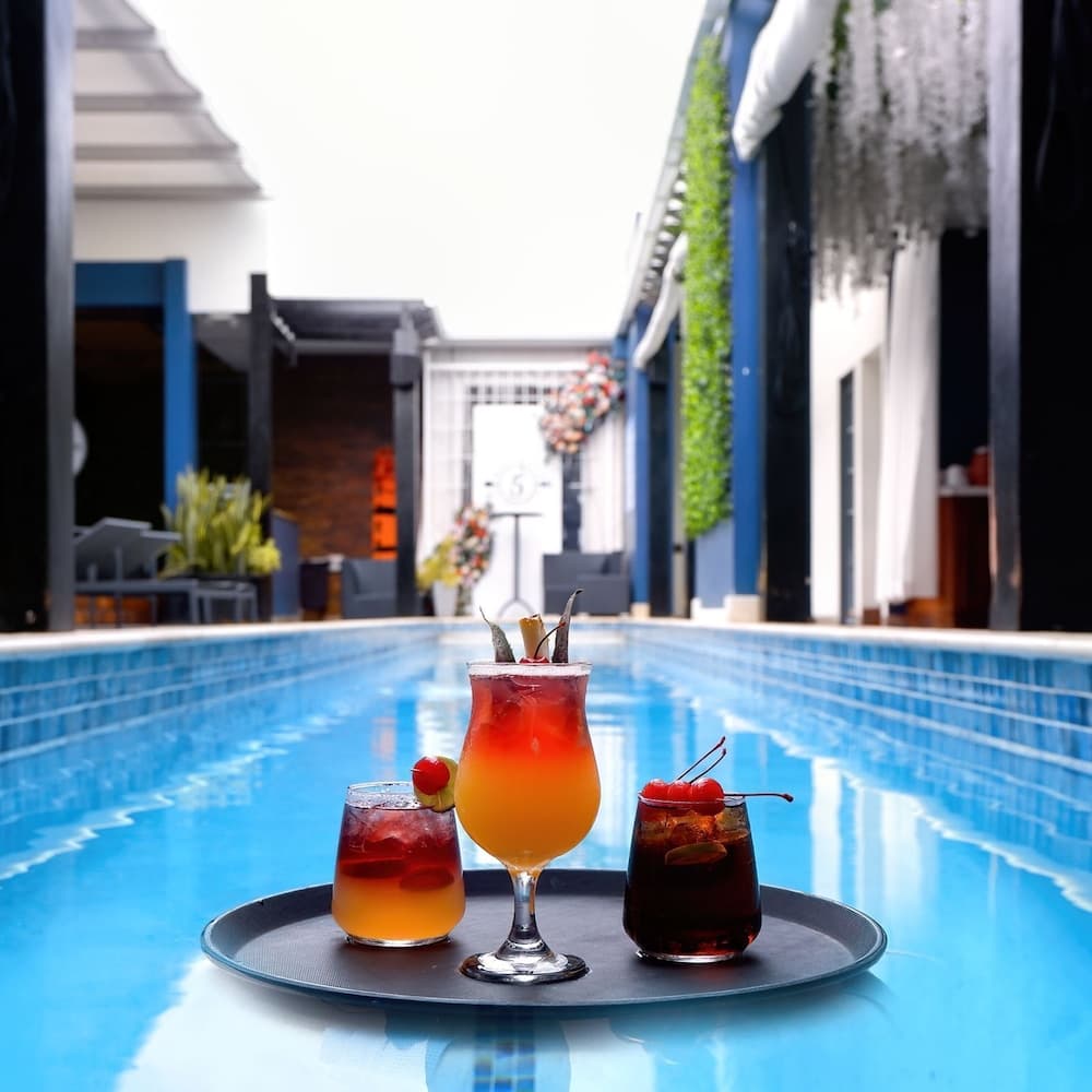 R Hotel Kingston - Photo 43