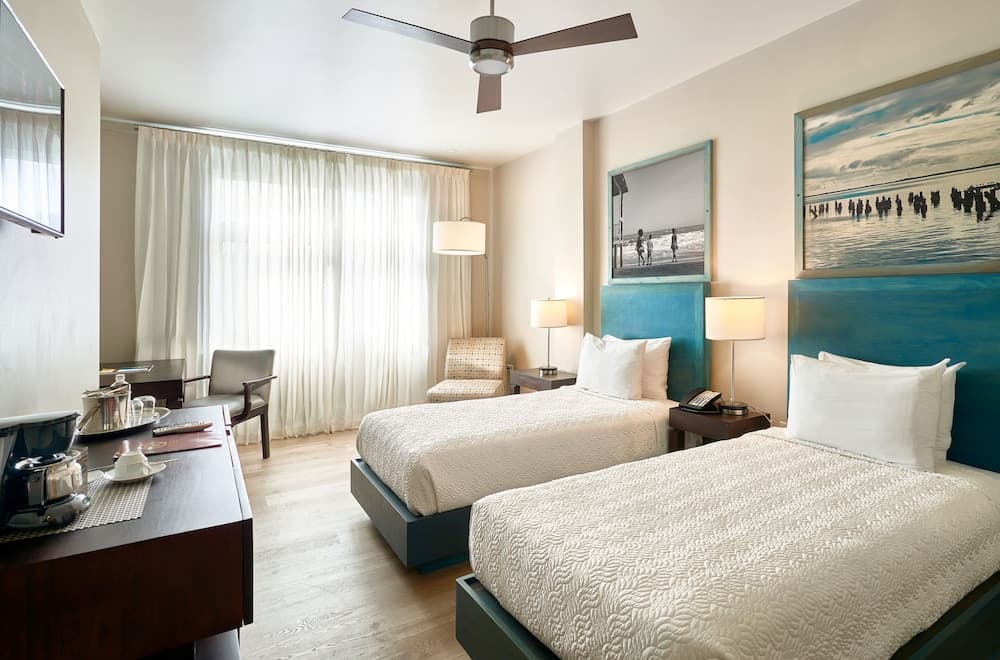 R Hotel Kingston - Photo 10