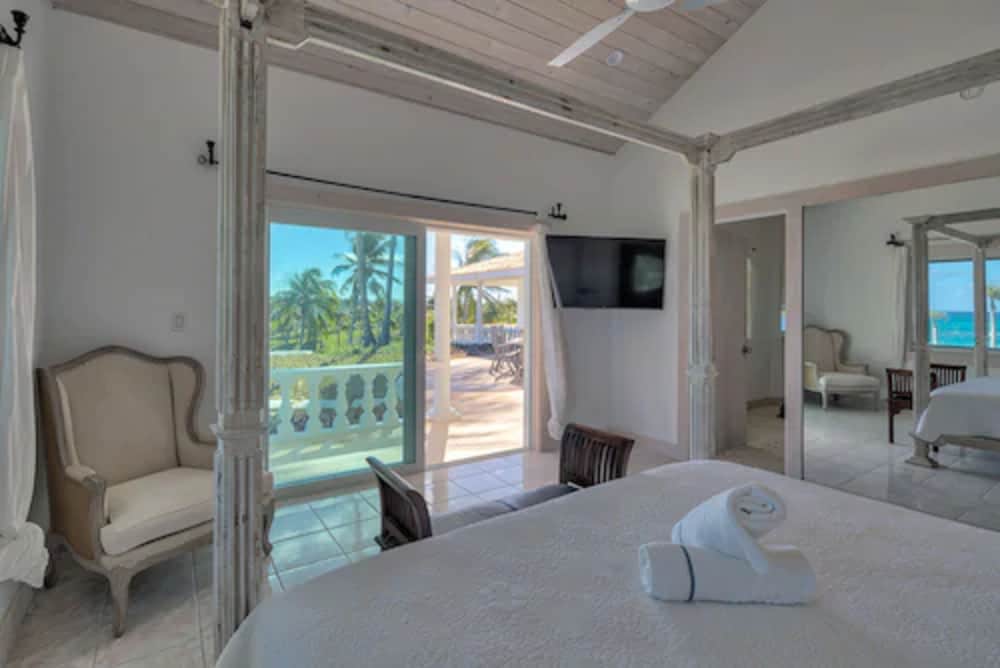 La Bougainvillea Hotel and Villas - Photo 142