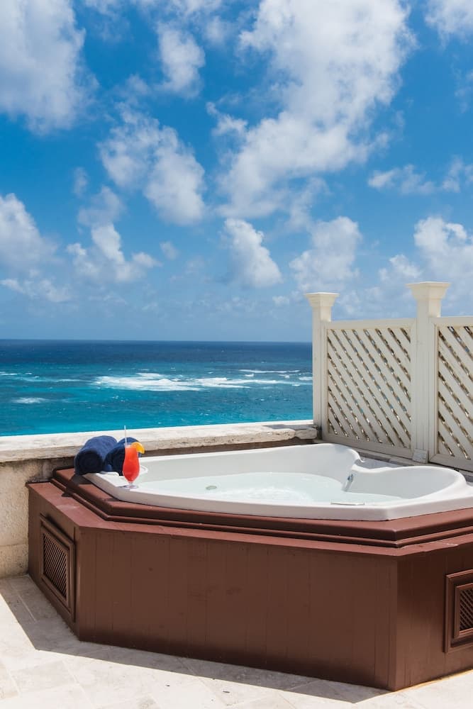 The Crane Resort - Photo 17