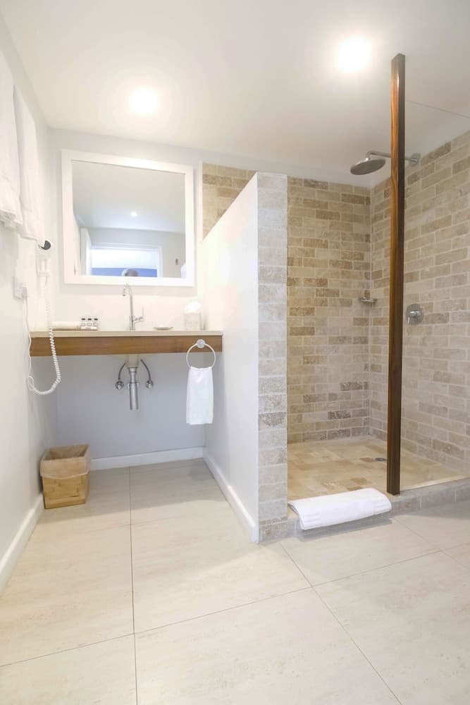 Blue Lagoon Hotel & Marina - Photo 33