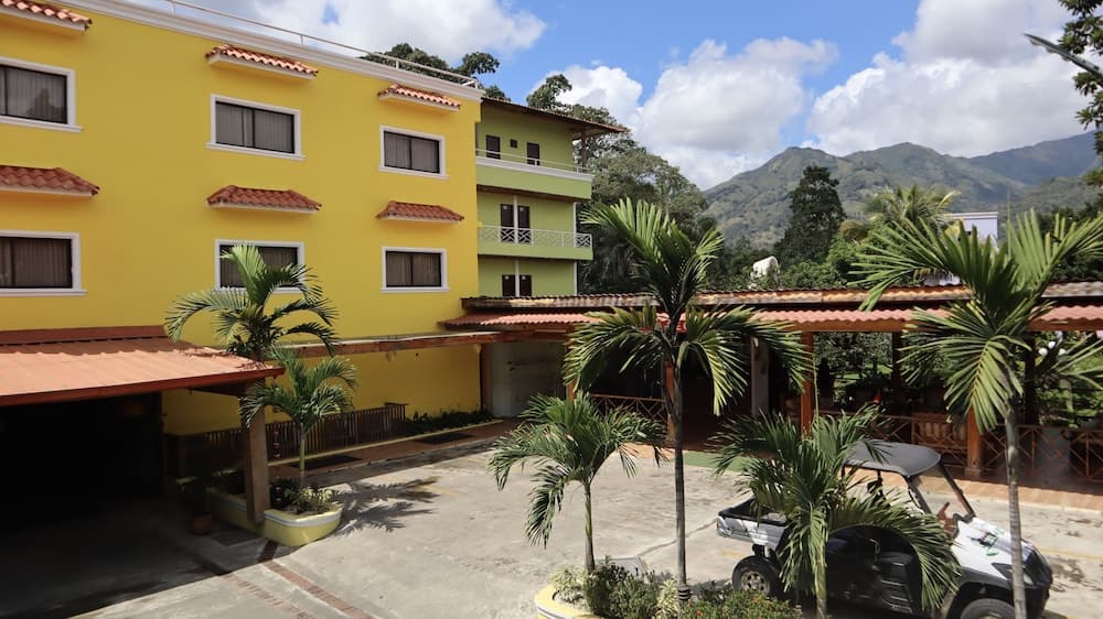 Hotel Rancho Guacamayos - Photo 100