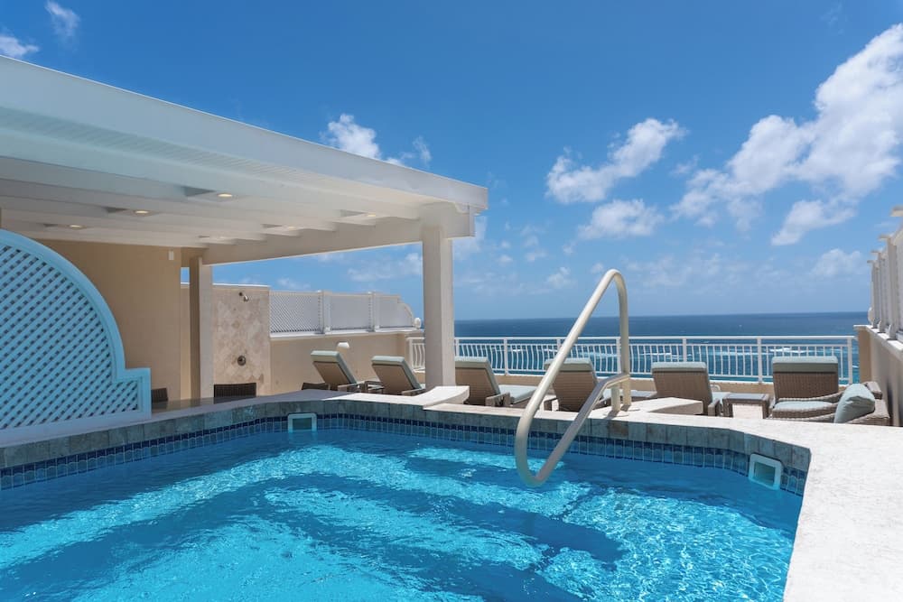 The Crane Resort - Photo 4