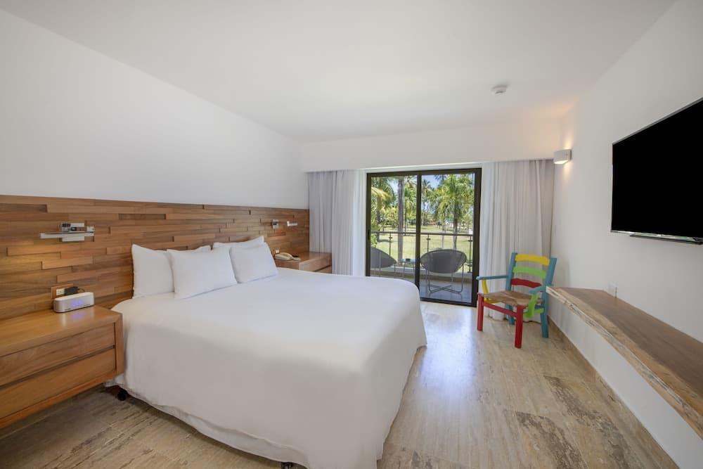 Viva V Samana by Wyndham, A Trademark Adults All Inclusive - Photo 10