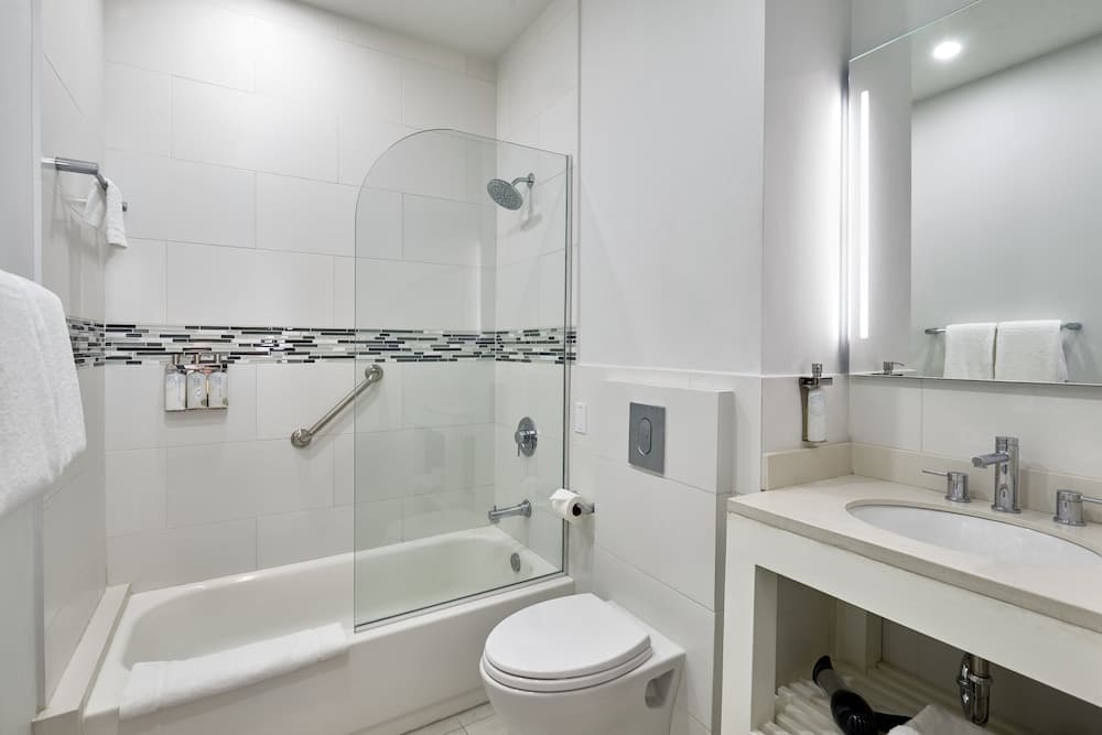 R Hotel Kingston - Photo 29