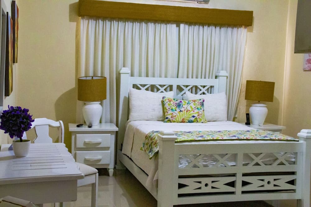 Hotel Rancho Guacamayos - Photo 9