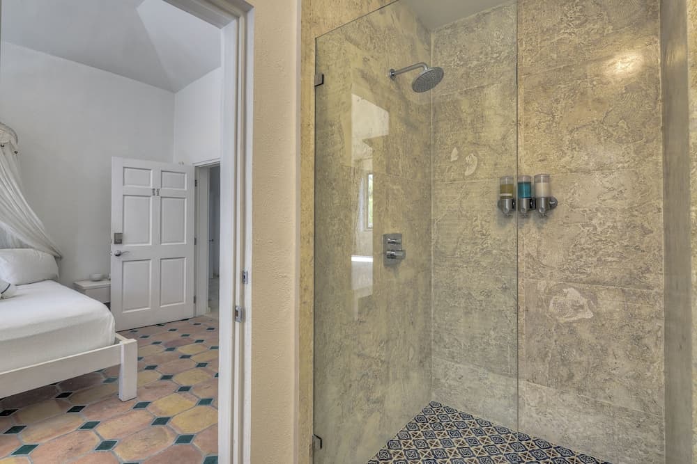 La Bougainvillea Hotel and Villas - Photo 105