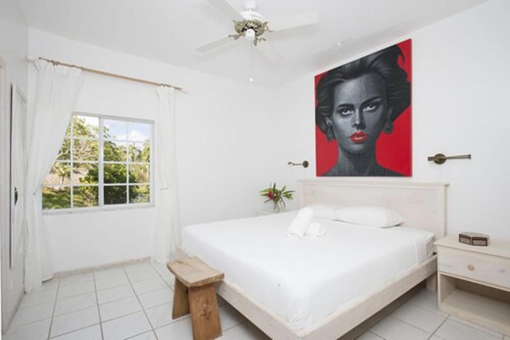 La Bougainvillea Hotel and Villas - Photo 18