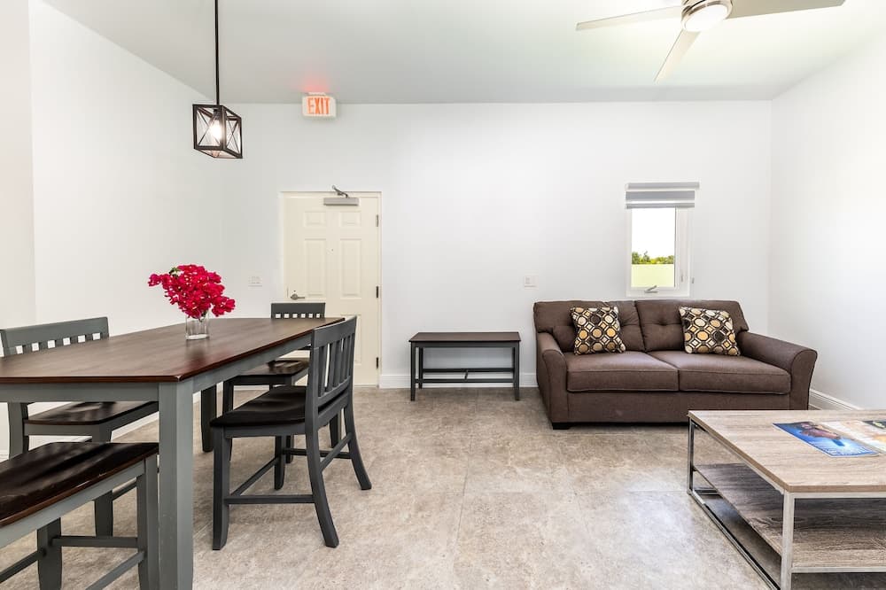 Ocean Breeze Resort - Photo 28