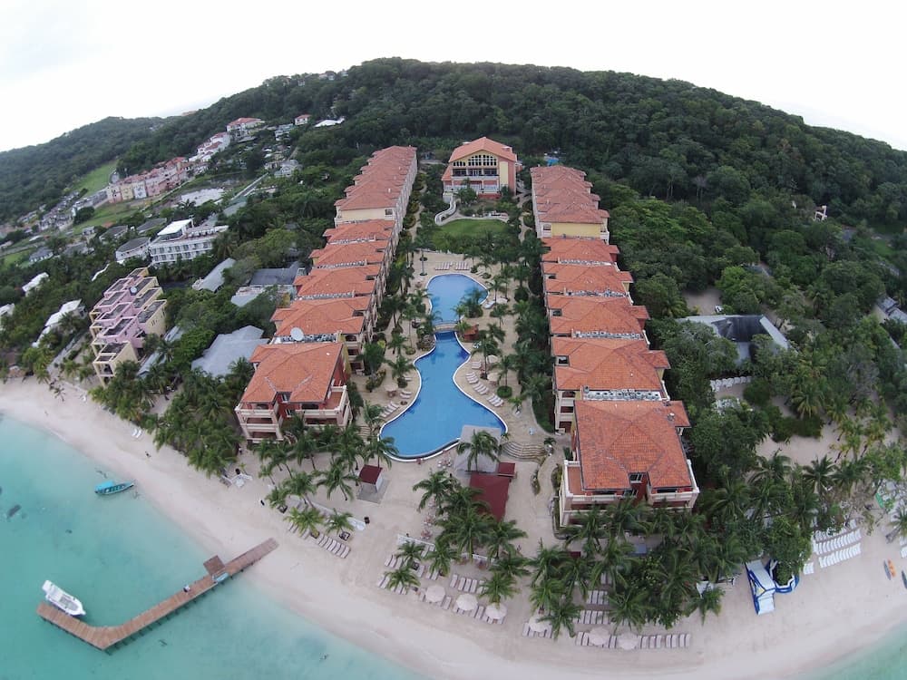 Infinity Bay Spa & Beach Resort - Photo 101