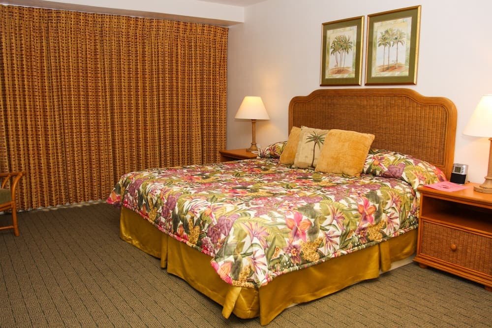 Castaways Resort and Suites - Photo 16